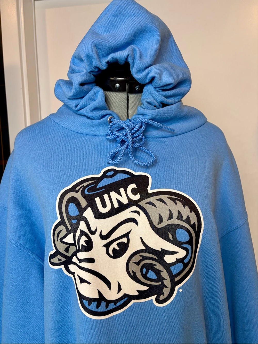 Champion UNC Carolina Blue Pullover Hoodie, Graphic design, Men’s L, EUC - Picture 3 of 10